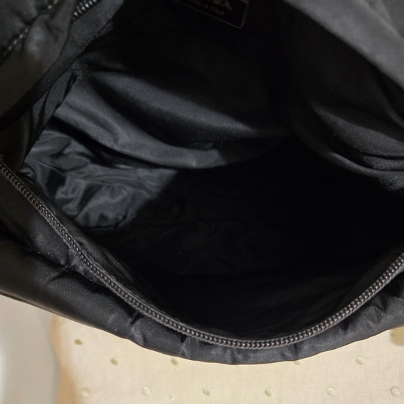VINTAGE PRADA BLACK TESSUTO NYLON CROSS BODY TRAVEL BAG - Picture 9 of 16